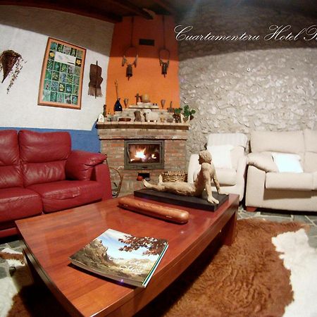 Hotel Rural Cuartamenteru Po de Llanes Eksteriør billede