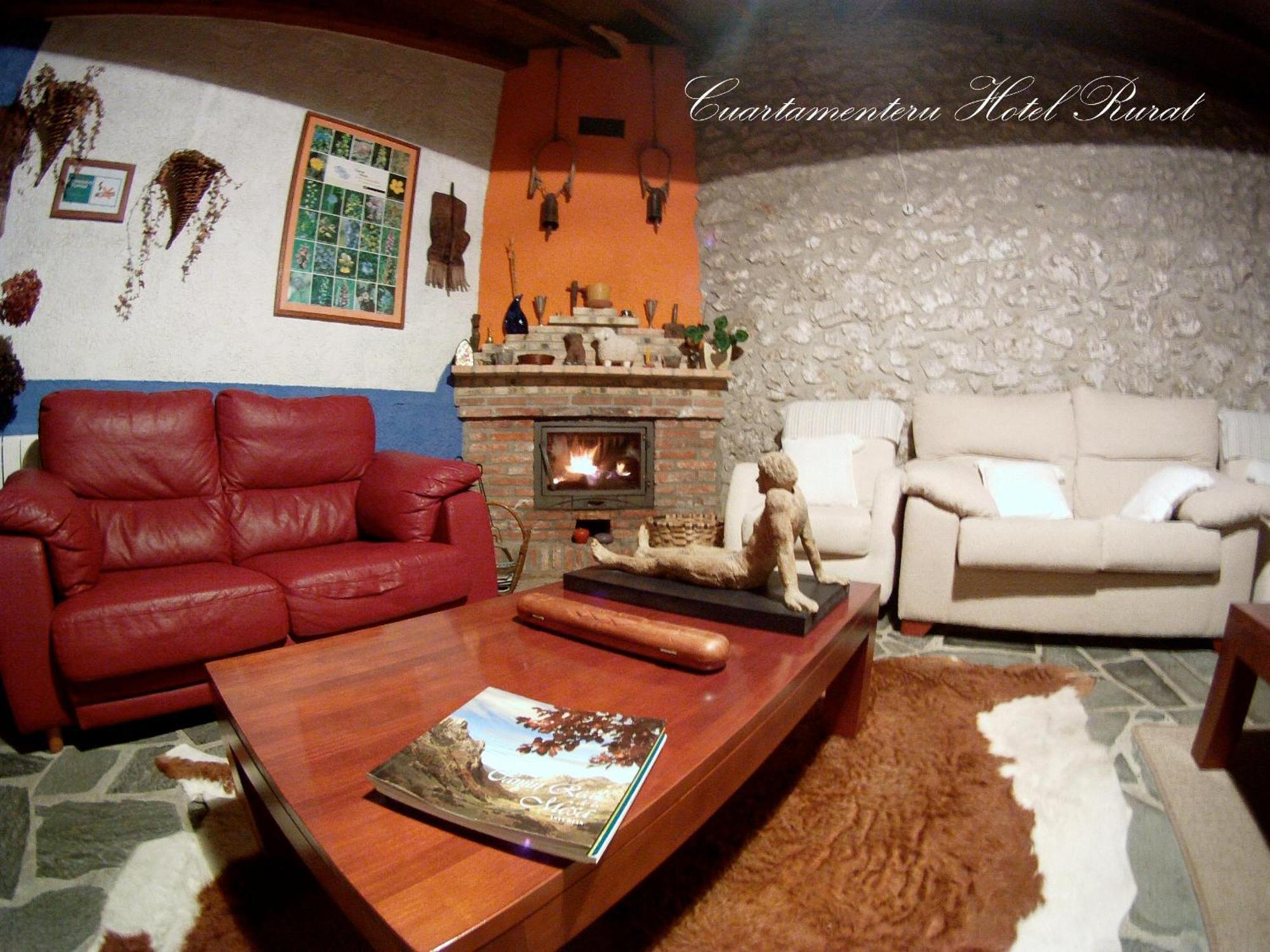 Hotel Rural Cuartamenteru Po de Llanes Eksteriør billede