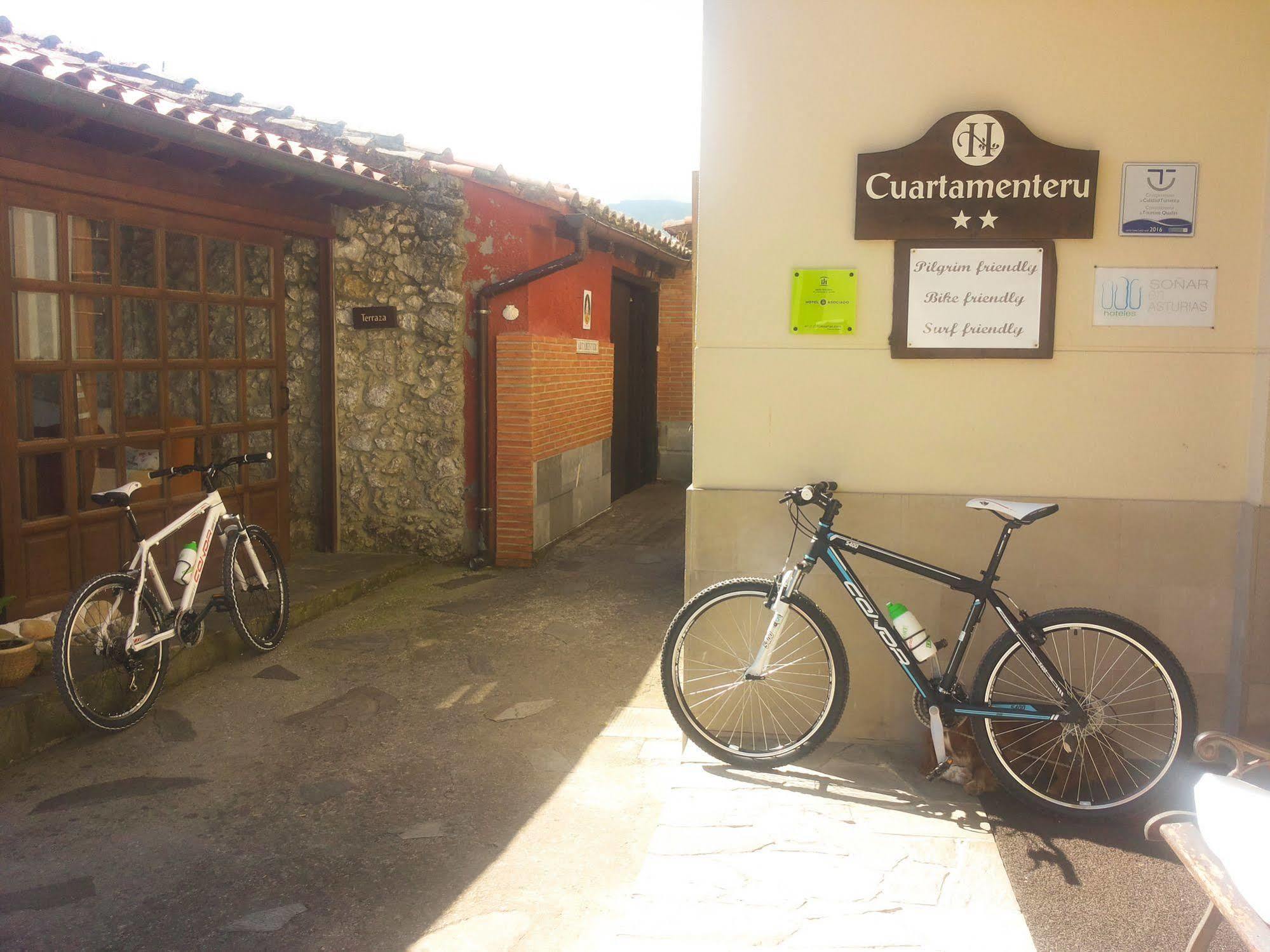 Hotel Rural Cuartamenteru Po de Llanes Eksteriør billede